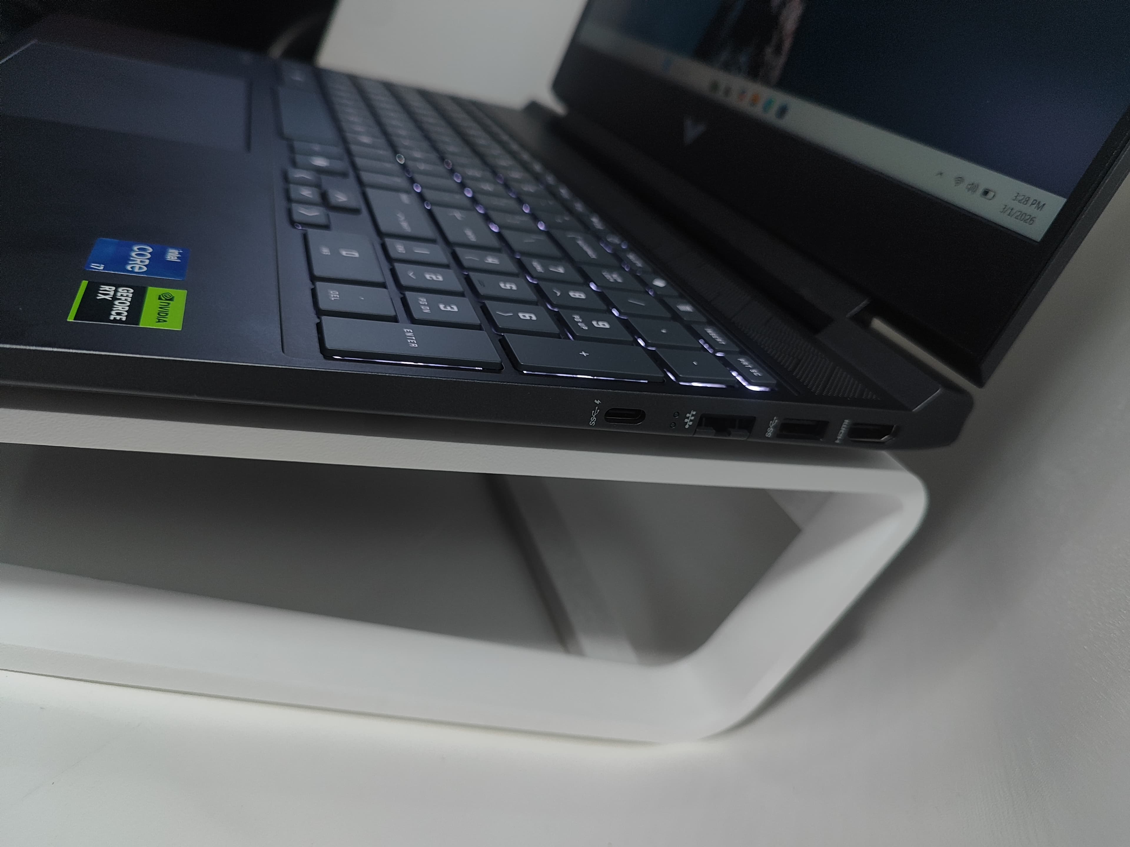 Laptop HP | 13th Gen Intel Core i7-13620H | NVIDIA GeForce RTX 5060 Laptop GPU (8.0GB) + Intel(R) UHD Graphics (2.0GB) | 16GB RAM | 512GB NVME - Miniatura 3