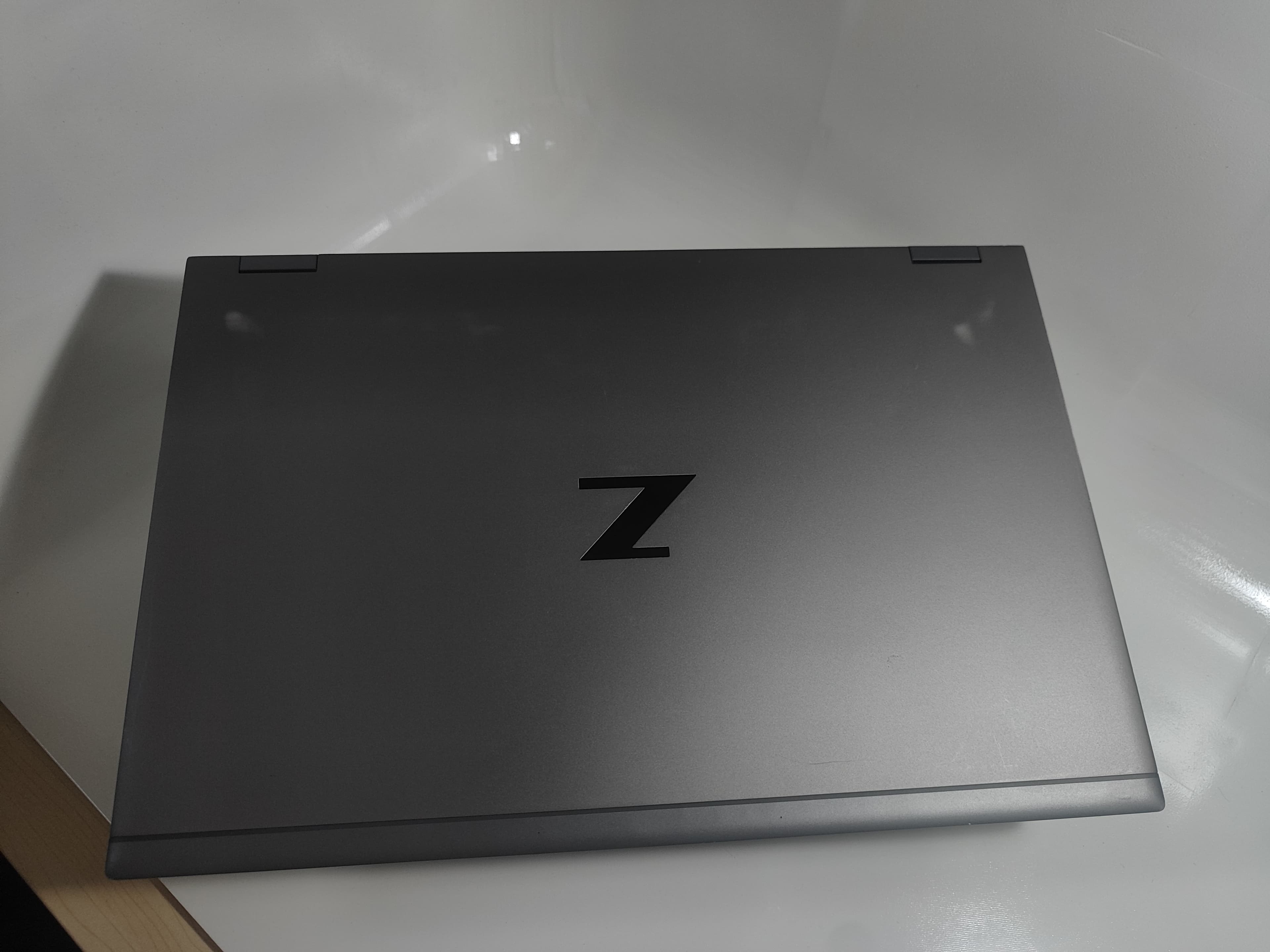 Laptop HP | Intel Core i9-10885H @ 2.40GHz | NVIDIA Quadro T1000 with Max-Q Design (4.0GB) + Intel(R) UHD Graphics (1.0GB) | 64GB RAM | 1TB NVME - Miniatura 4