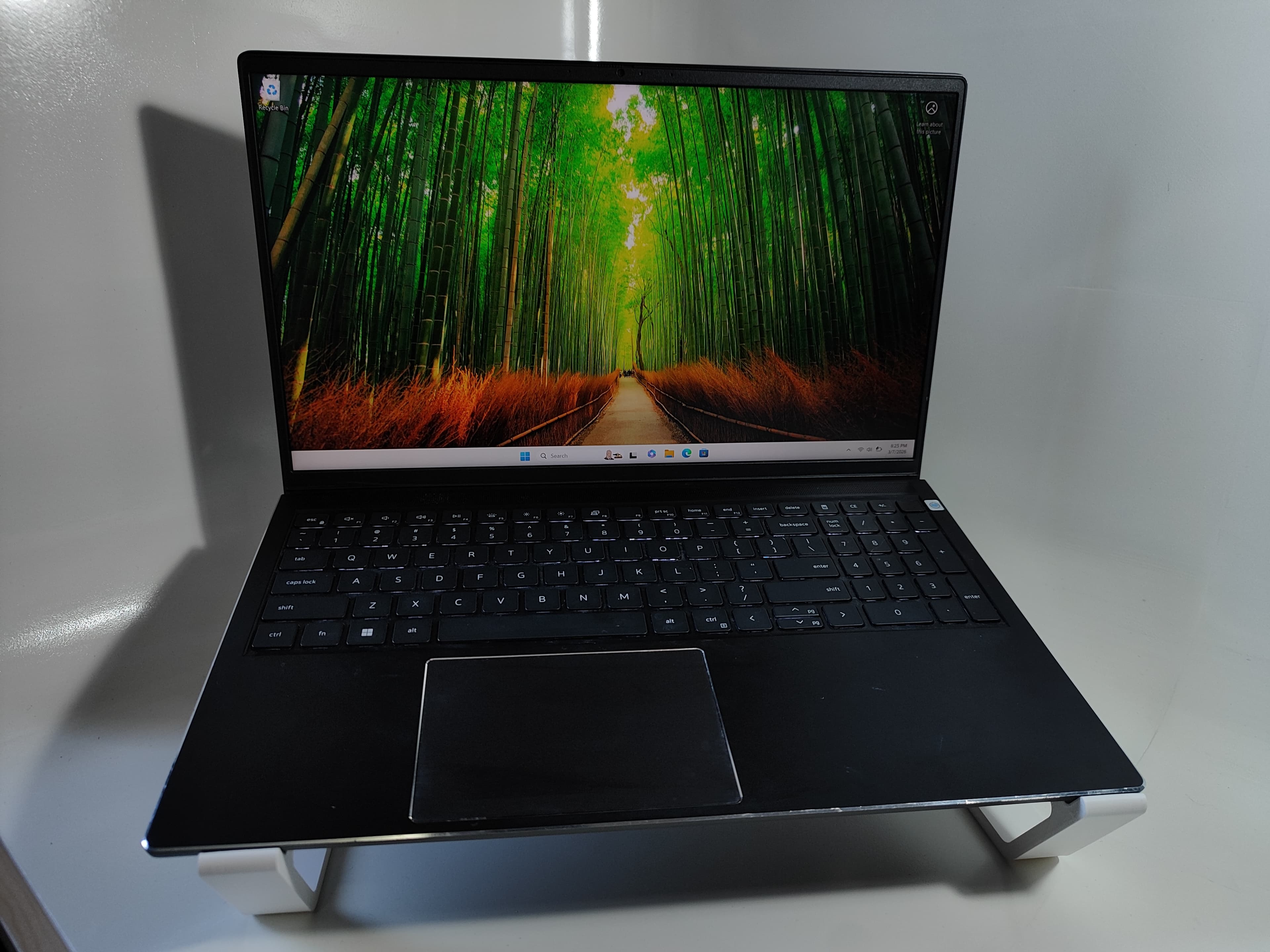 Laptop Dell | 11th Gen Intel Core i7-11800H @ 2.30GHz | NVIDIA GeForce RTX 3050 Laptop GPU (4.0GB) + Intel(R) UHD Graphics (128MB) | 16GB RAM | 512GB NVME