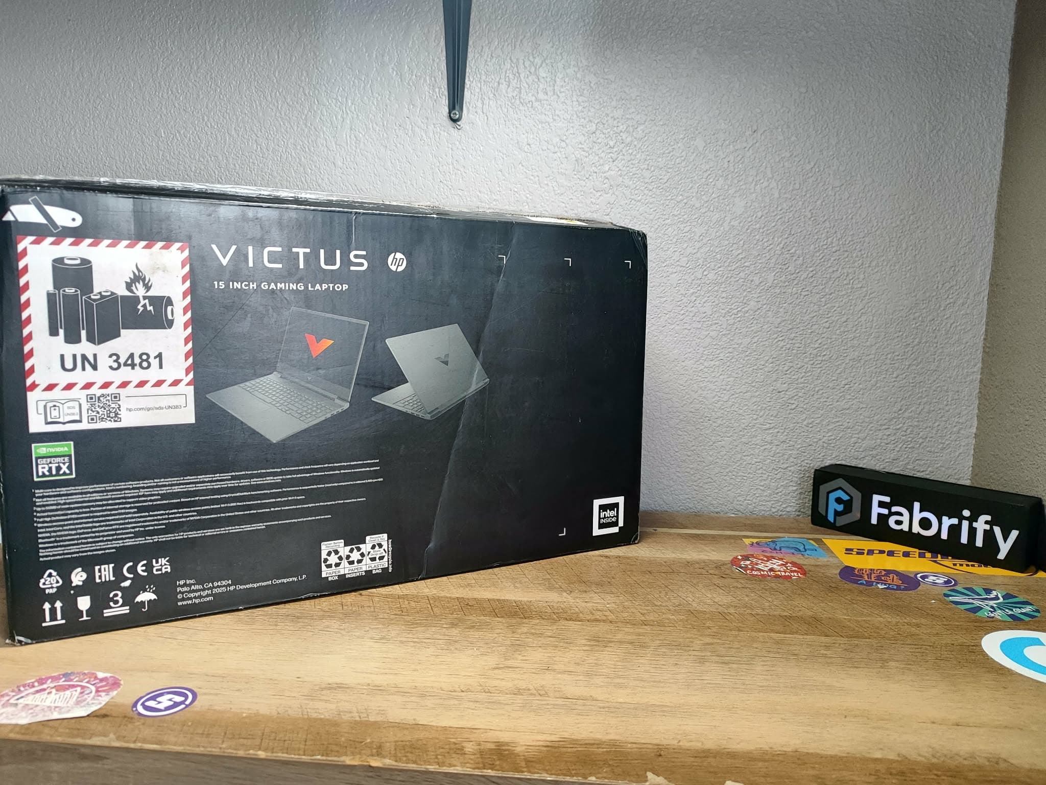 Laptop HP | AMD Ryzen 5 8645HS w/ Radeon 760M Graphics | NVIDIA GeForce RTX 4050 Laptop GPU (6.0GB) + AMD Radeon(TM) Graphics (512MB) | 8GB RAM | 512GB NVME - Foto 1