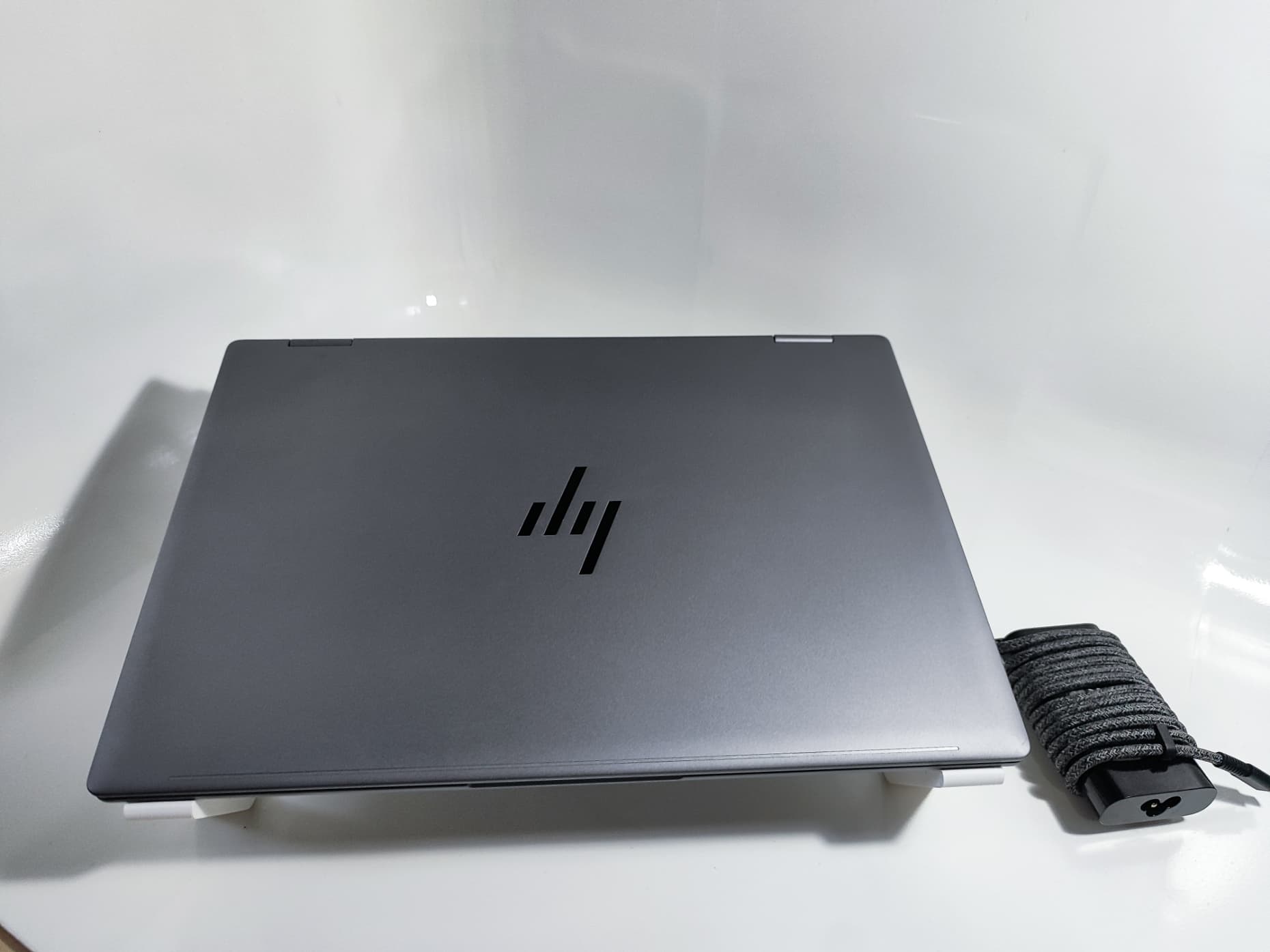 Laptop HP | AMD Ryzen 5 8640HS w/ Radeon 760M Graphics | AMD Radeon TM Graphics (512MB) | 8GB RAM | 512GB NVME - Miniatura 2