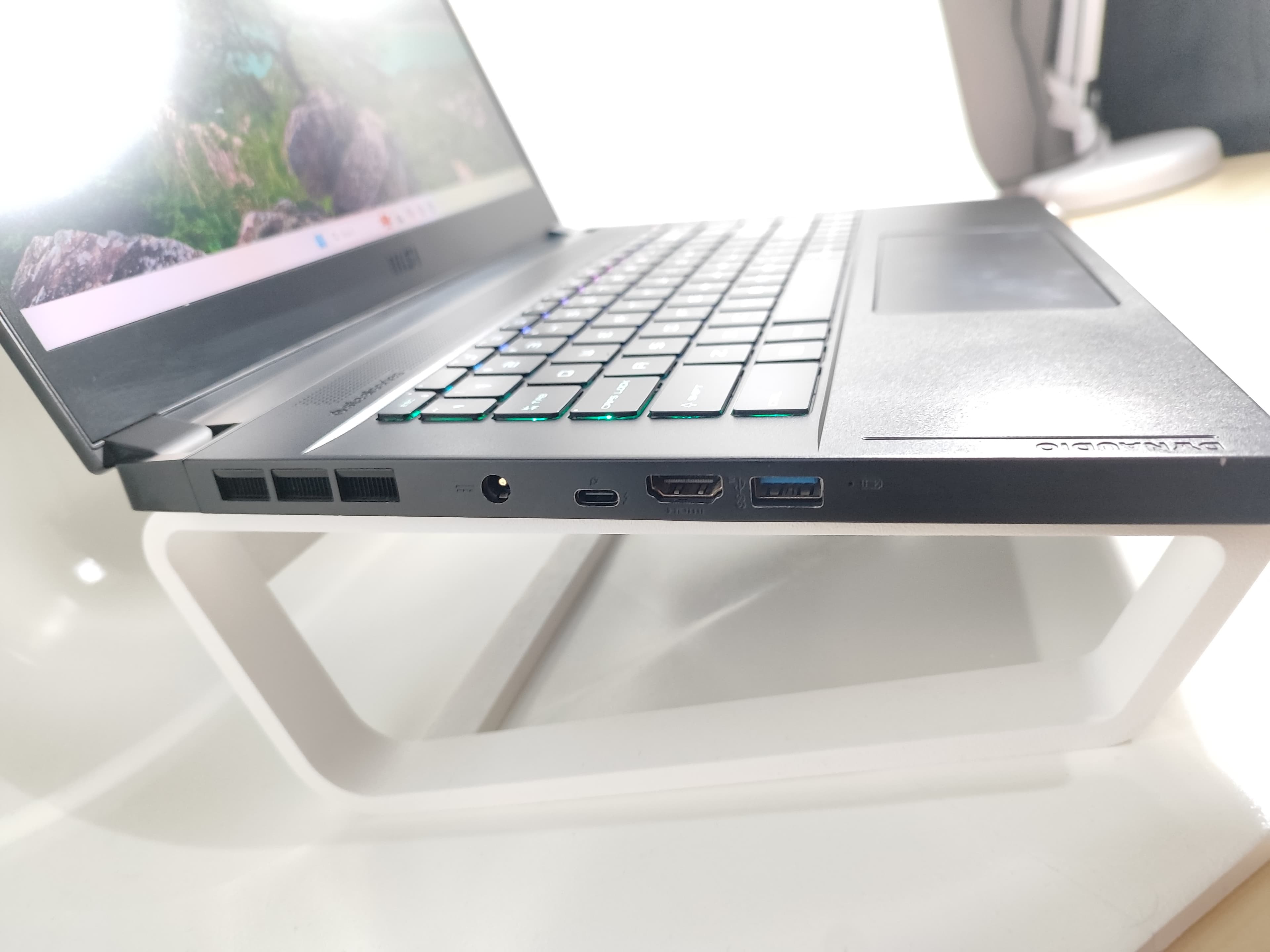 Laptop MSI | 11th Gen Intel Core i9-11900H @ 2.50GHz | NVIDIA GeForce RTX 3080 Laptop GPU (16.0GB) + Intel(R) UHD Graphics (2.0GB) | 32GB RAM | 1TB NVME - Miniatura 2