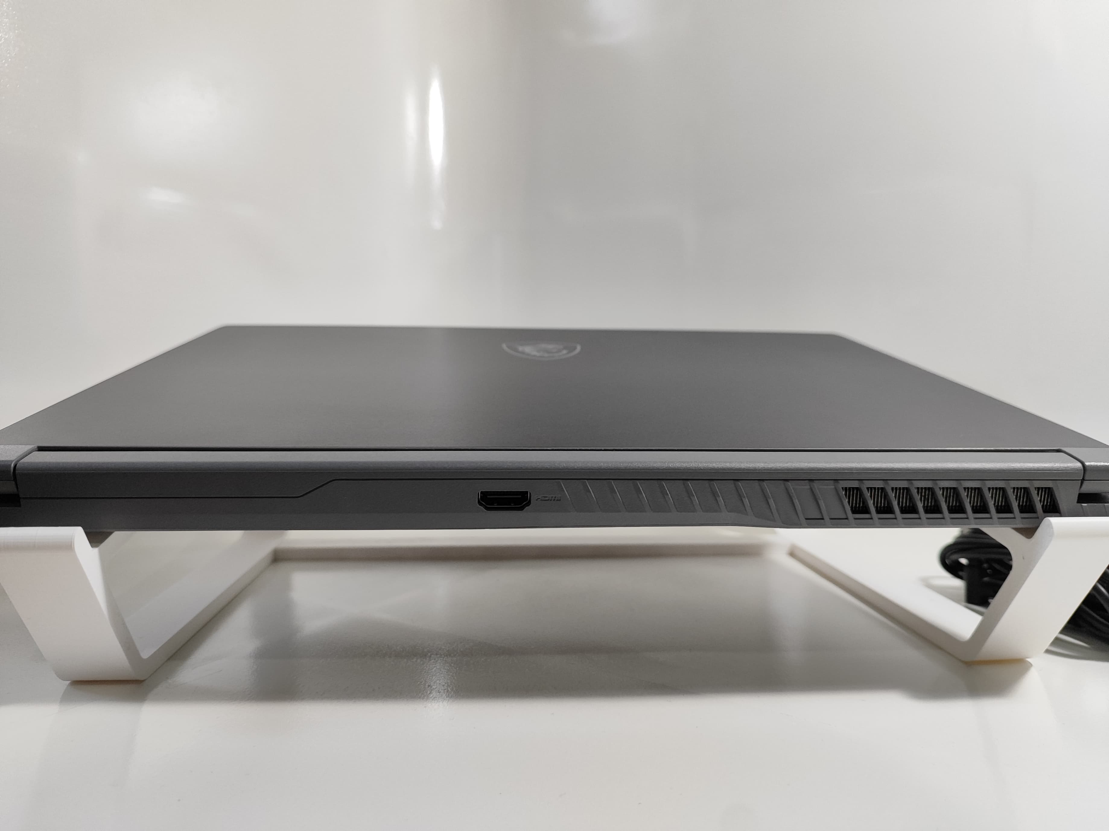 Laptop MSI | 13th Gen Intel Core i5-13420H | NVIDIA GeForce RTX 4050 Laptop GPU (6.0GB) + Intel(R) UHD Graphics (2.0GB) | 16GB RAM | 512GB NVME - Miniatura 5