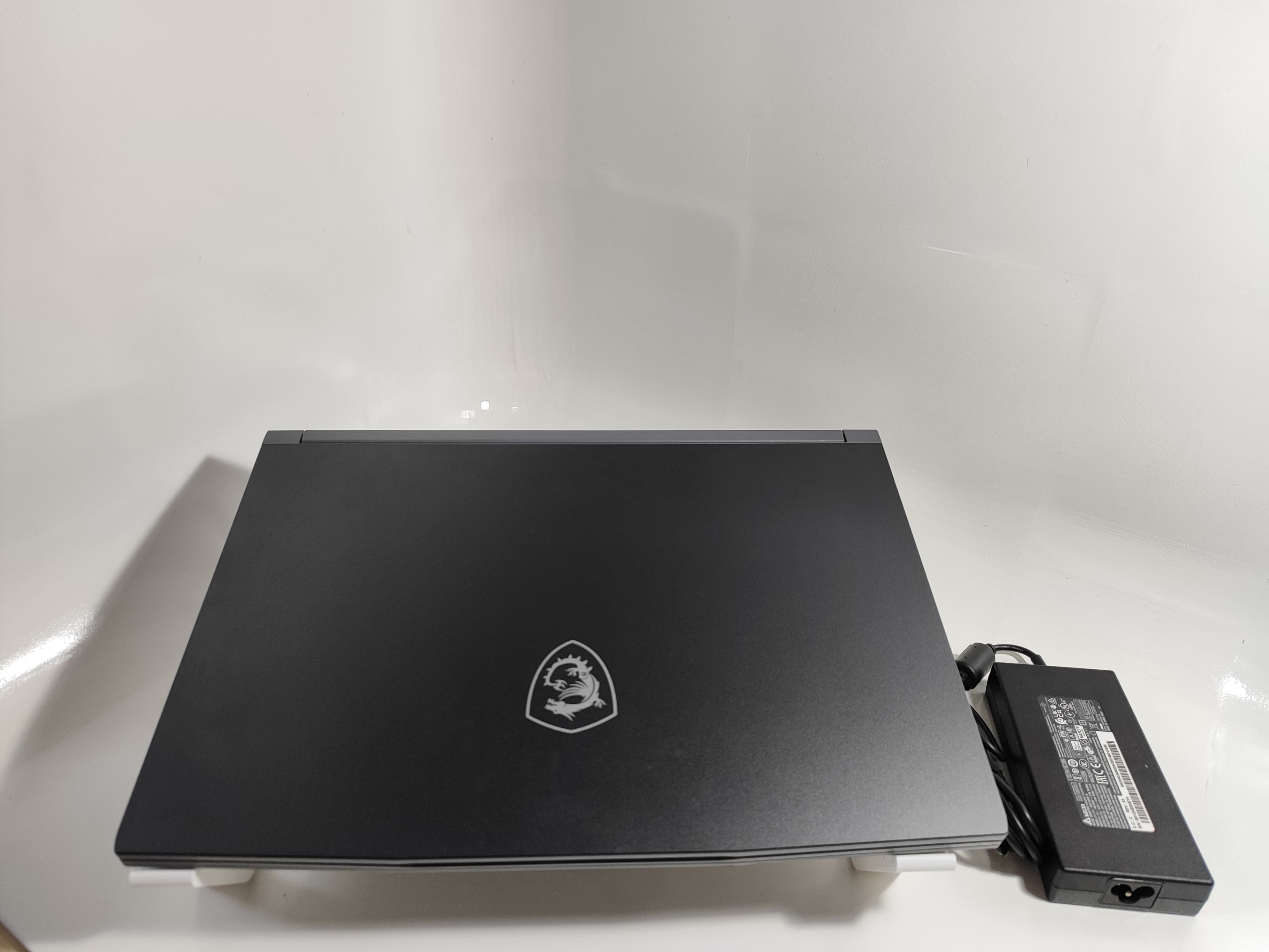 Laptop MSI | 13th Gen Intel Core i5-13420H | NVIDIA GeForce RTX 4050 Laptop GPU (6.0GB) + Intel(R) UHD Graphics (2.0GB) | 16GB RAM | 512GB NVME - Miniatura 2