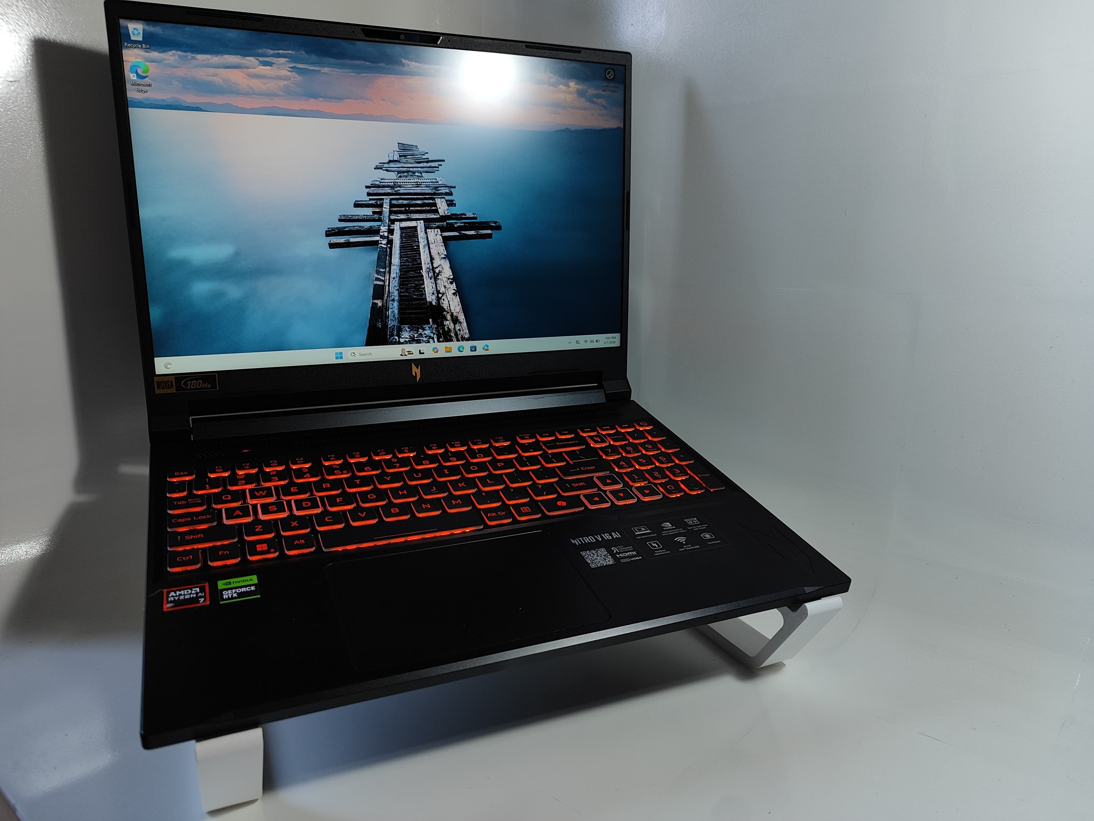 Laptop Acer | AMD Ryzen AI 7 350 w/ Radeon 860M | NVIDIA GeForce RTX 5060 Laptop GPU (8.0GB) + AMD Radeon(TM) 860M Graphics (512MB) | 16GB RAM | 1TB NVME