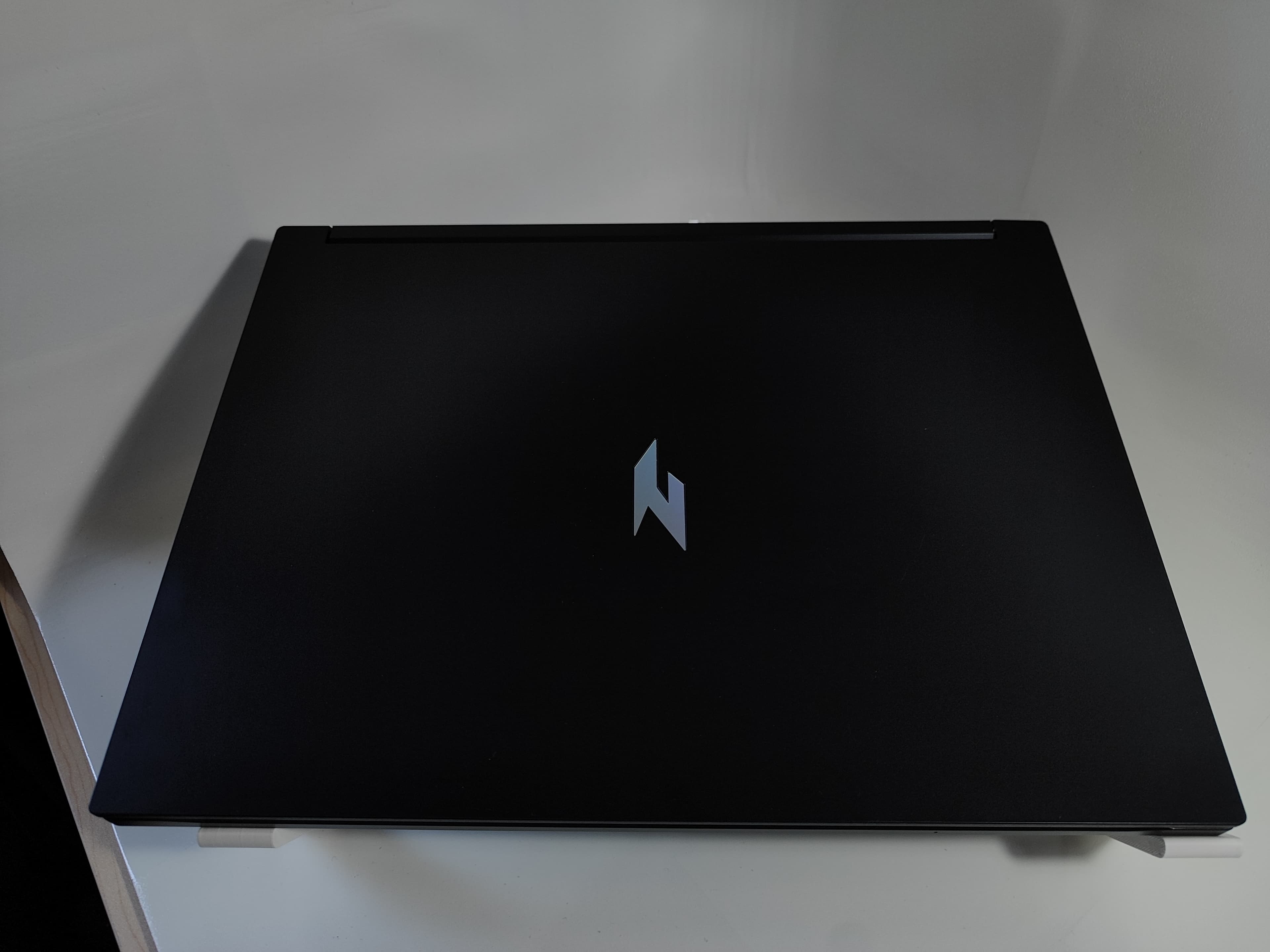 Laptop Acer | AMD Ryzen 5 240 w/ Radeon 760M Graphics | NVIDIA GeForce RTX 5050 Laptop GPU (8.0GB) + AMD Radeon 760M Graphics (512MB) | 16GB RAM | 512GB NVME - Miniatura 5